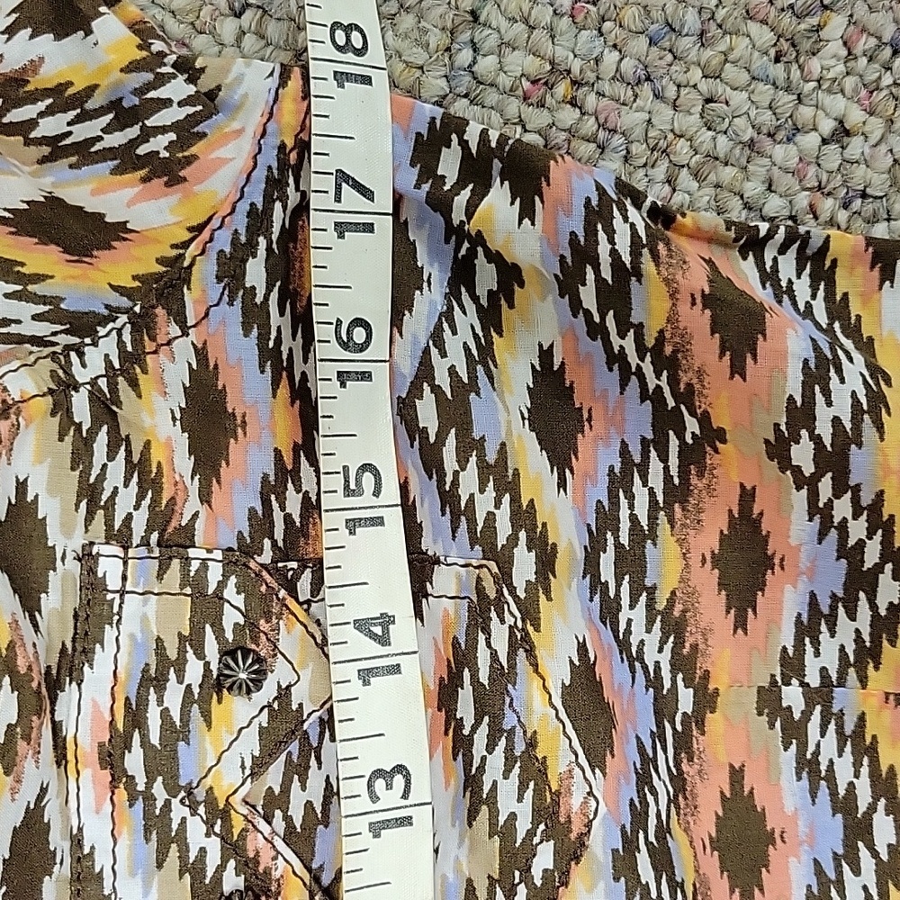 Ariat Multicolor Patterned Women's Top - Picture 7 of 7